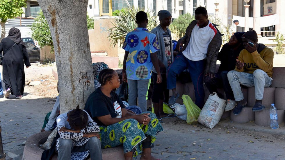 ذعر في صفاقس من تفشي السيدا بين المهاجرين غير النظاميين...المدير الجهوي للصحة يكشف